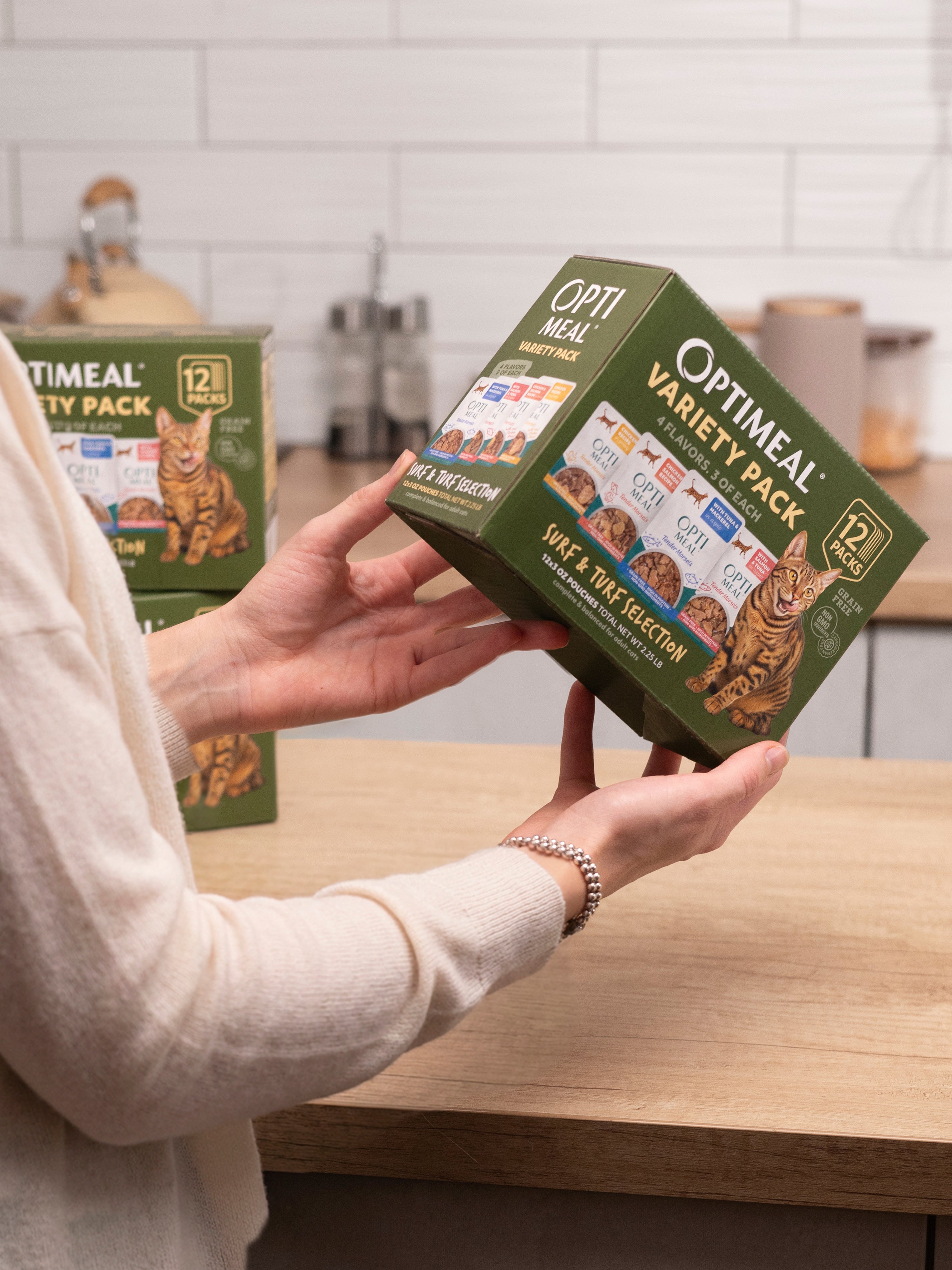 (24) OPTIMEAL® Variety Pack Surf & Turf Selection – Chicken, Salmon, Tuna & Mackerel Wet Cat Food